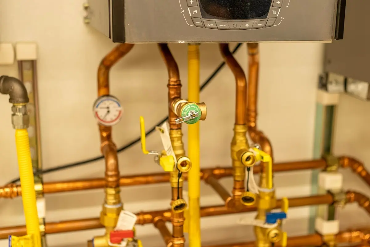 Licensed technician providing Pipe Repair for a homeowner in Cascade Valley